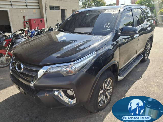 TOYOTA SW4 2.8 22/22